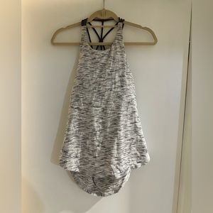 Lululemon shelf bra tank top